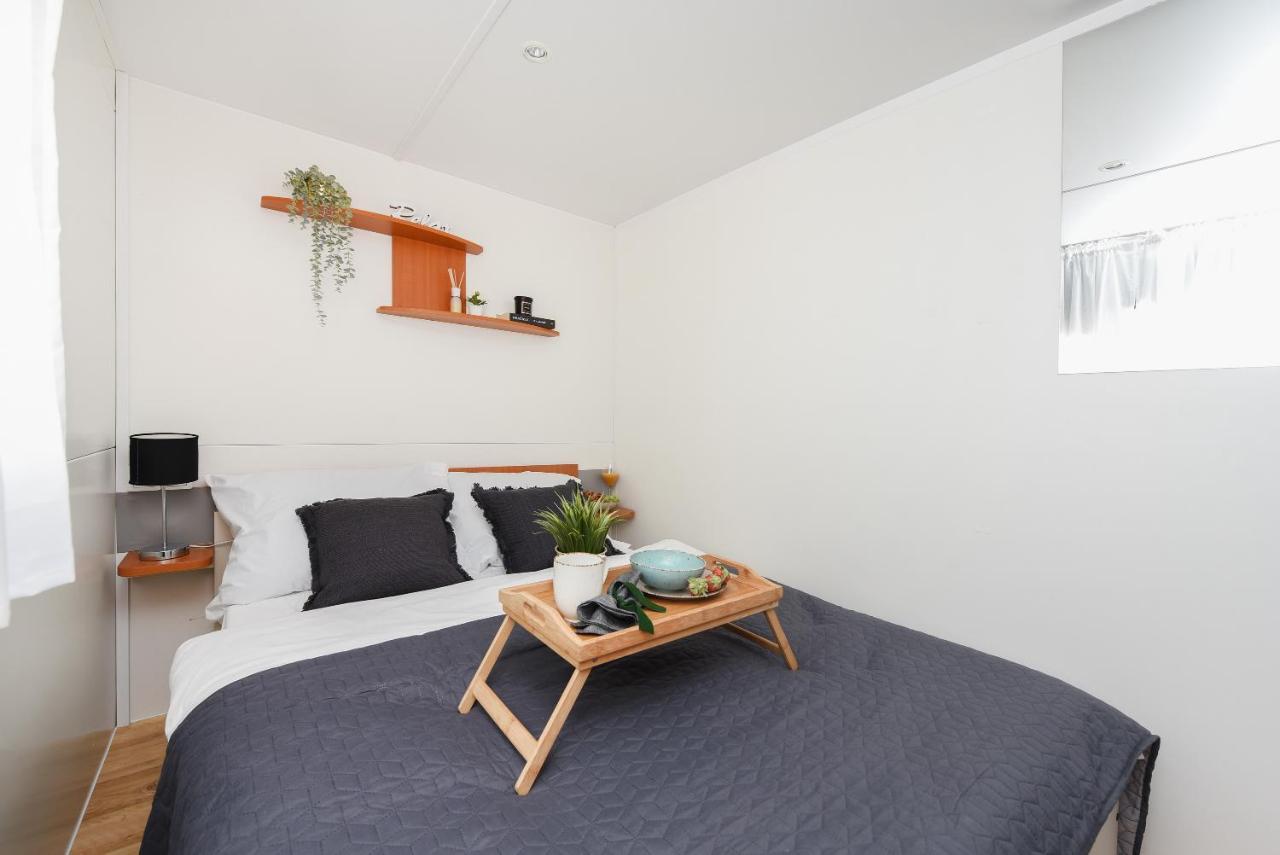 Mia Mobile Home With Jacuzzi Ždrelac エクステリア 写真
