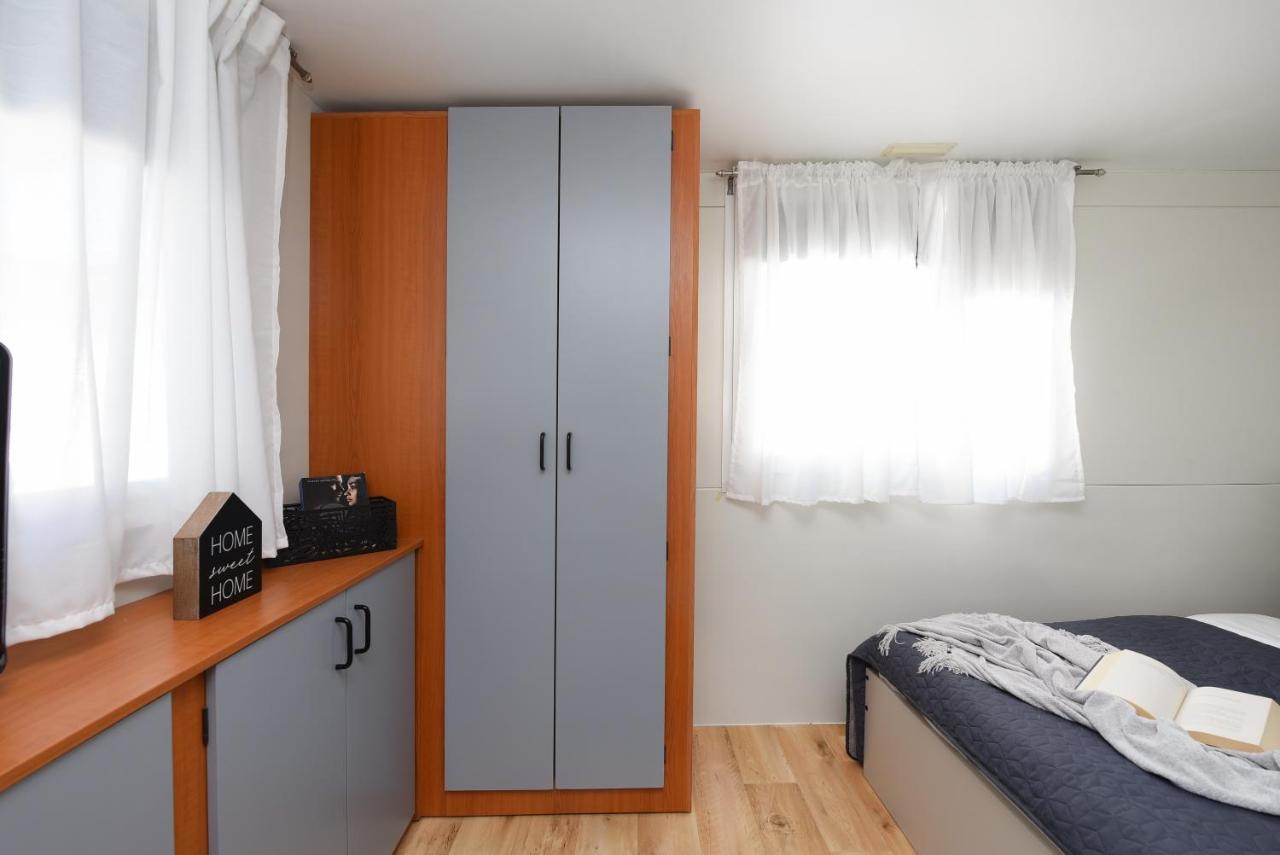 Mia Mobile Home With Jacuzzi Ždrelac エクステリア 写真